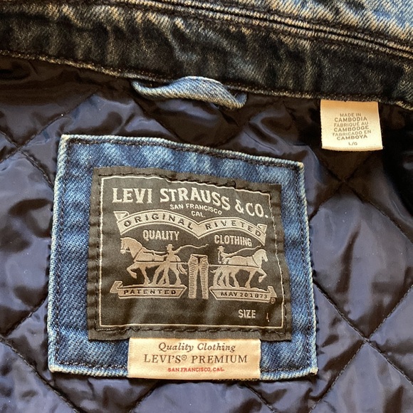 NWT Quilted Levi’s Jacket - Picture 3 of 12